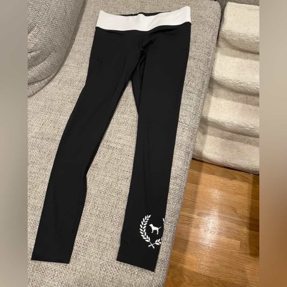 Size small yoga leggings from pink/vs